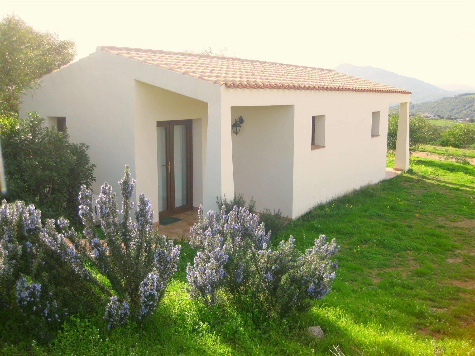 Borgo Alba Barona Turismo Rurale Голфо Аранчи Екстериор снимка